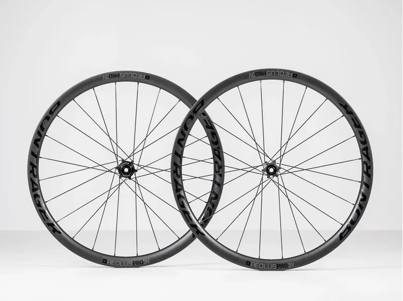 Bontrager Aeolus Pro 3V Disc TLR 148 Rear Road Wheel Black/Gloss Black-3